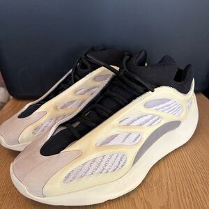 Yeezy 700